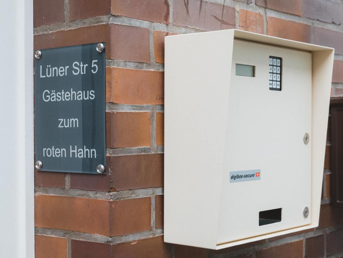 Gaestehaus Zum Roten Hahn Luneburg Exterior photo